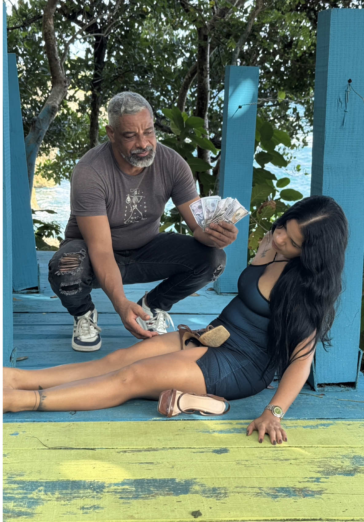 Encontró dormida a una chica y lo que hizo con ella le cambió la vida para siempre 🤯#fypシ゚viral #usa 