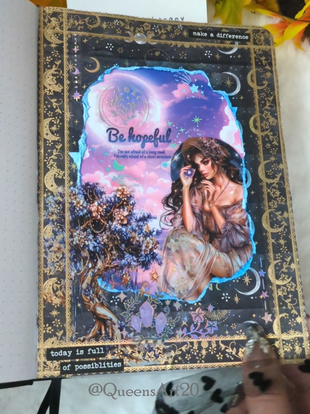 There’s something magical about turning inspiration into paper art 🌙 This spread feels like a dream — calm, celestial, and full of hope 🌌 “Today is full of possibilities” — maybe that’s all we need to hear sometimes 💫 Ad | Affiliate ✨ @Notebook Therapy  #journaling #asmrjournaling #notebooktherapy #moonflowermagic #queensart