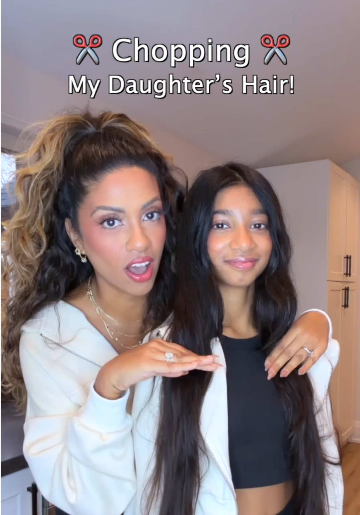 She said trim… I said CHOP!! ✂️ I gave Lil’s the Butterfly Haircut — it adds movement and layers without sacrificing the length. Basically, a total haircut hack for anyone scared of losing inches 🦋💇🏽‍♀️ . . . . #MomAndTween #ButterflyHaircut #HomeHaircuts #MommyHairdresser #HairTransformation