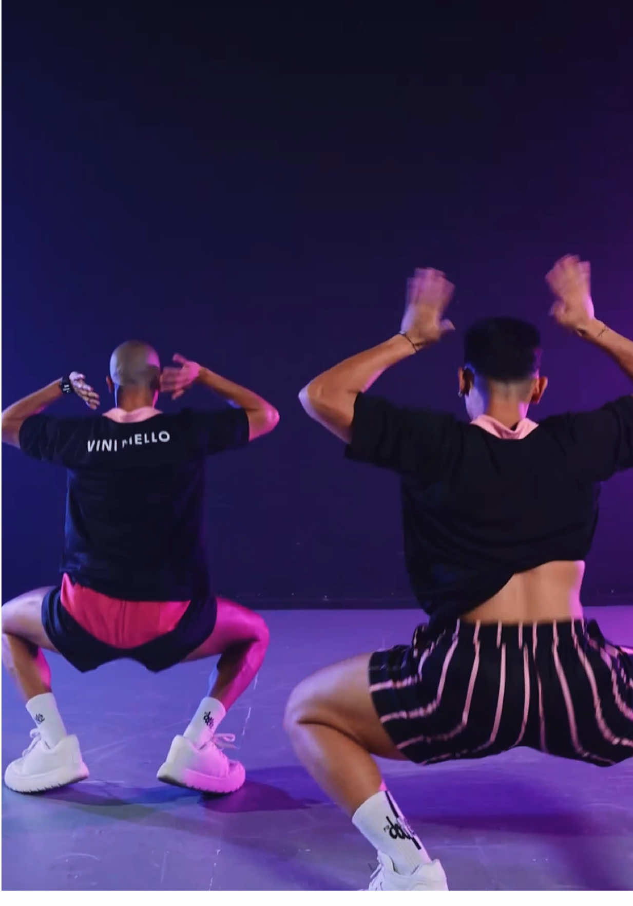 QUER TAPA, TOMA TAPA 👋🏼 🧠 @bwendell_ @vi.melloo  🎤 @guiivilao @velost.oficial #bregafunk #fitdance #dancer 