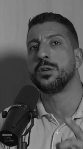 Cuando empecé a decir NO, muchos se fueron. Cuando empecé a poner límites, me llamaron egoísta. Pero no era egoísmo… era amor propio. Marcar límites no aleja a las personas correctas, aleja a las que solo estaban por interés. Y ahí, justo ahí, es cuando empieza tu verdadera libertad. ¿Tú también lo viviste? #autoconocimiento #amorpropio #limites #desarrollopersonal #conciencia #valentia #transformacion #energia #despertar #reflexion