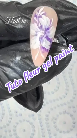 J’ai utilisé le gel Paint Himalaya de chez M’nails et leur pinceau brush #n#naildesignsn#nailartn#nailsn#nailtecht#tuto