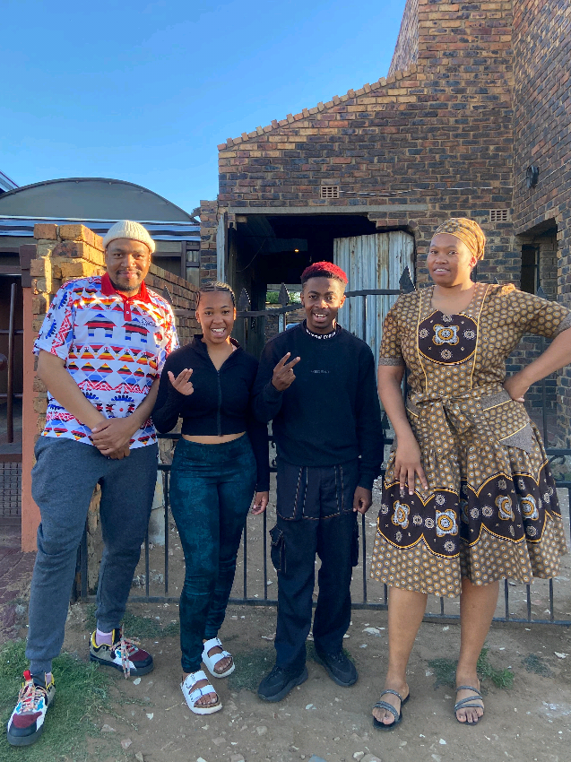 Ts'epoEaka @Sannere , @B😍😍🇱🇸!  @Mpho Precious Hadebe @Katleho Mabote , are you guys still voting for me? sms LMA EIOTY4 to 40439 #neh_oh #sesothofashioneng #versatile_nehoh #mosothogauteng🇱🇸❤🇿🇦 #sannere 