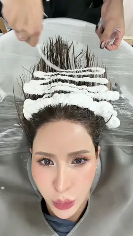 แบบนีัใช่ไหม ที่เค้าบอกว่า อยากสวยต้องอดทน 😅