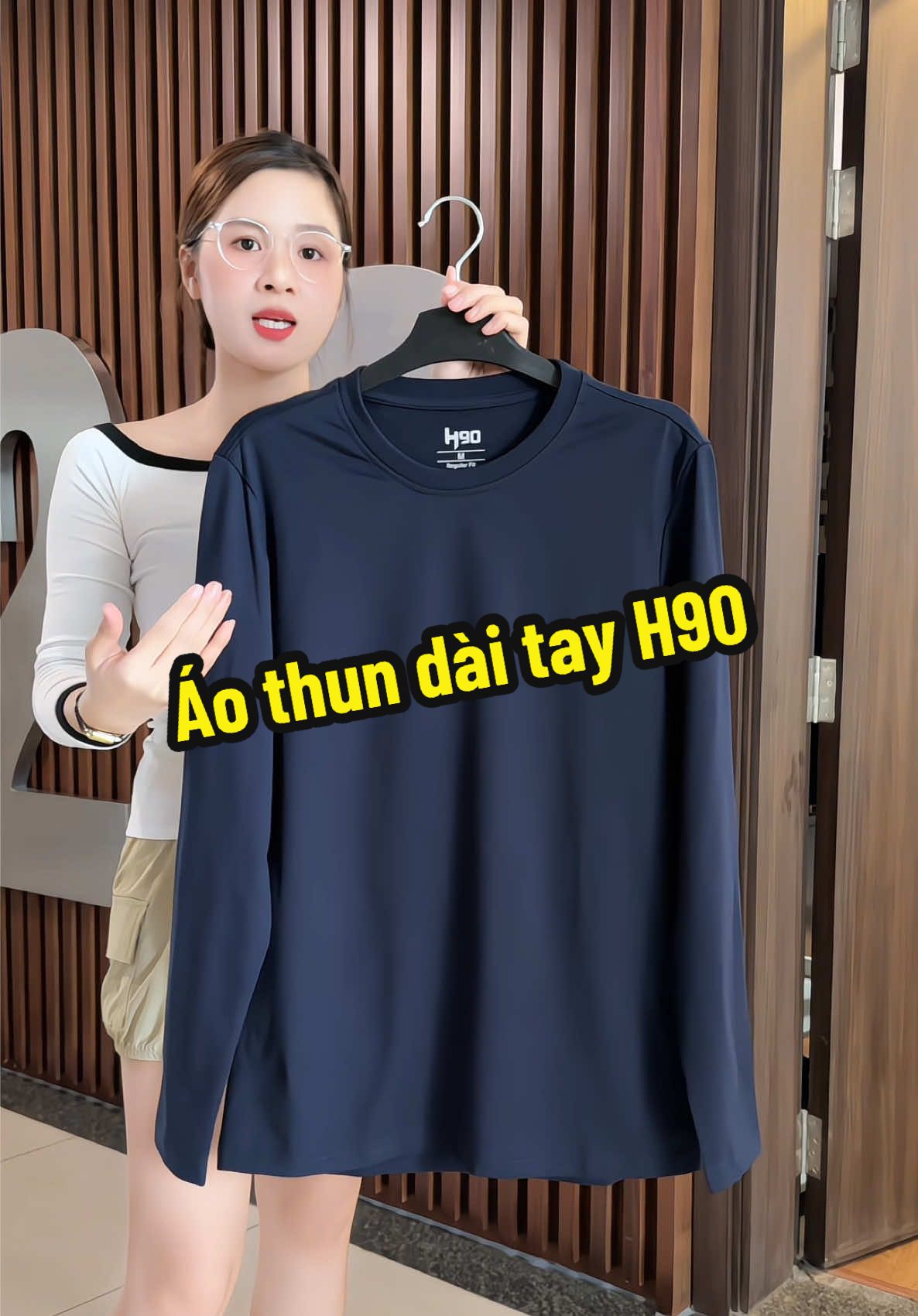 Vào mùa mặc áo dài tay rồi ạ #H90 #phuongvinguyen #phuongsongsinh #aothun #aodaitay 