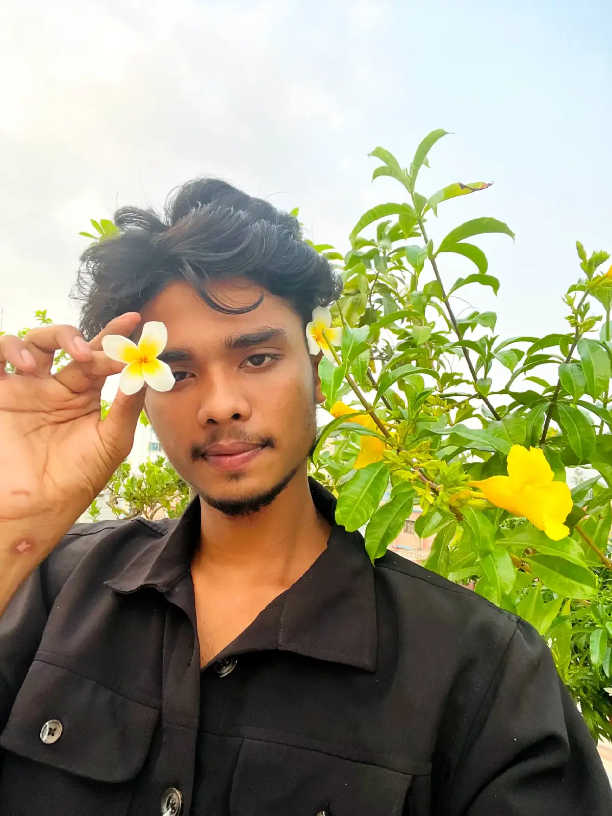 ফুল but not cool 🌸🤍 #like #foryou #fyp #bdtiktokofficial #flowers 