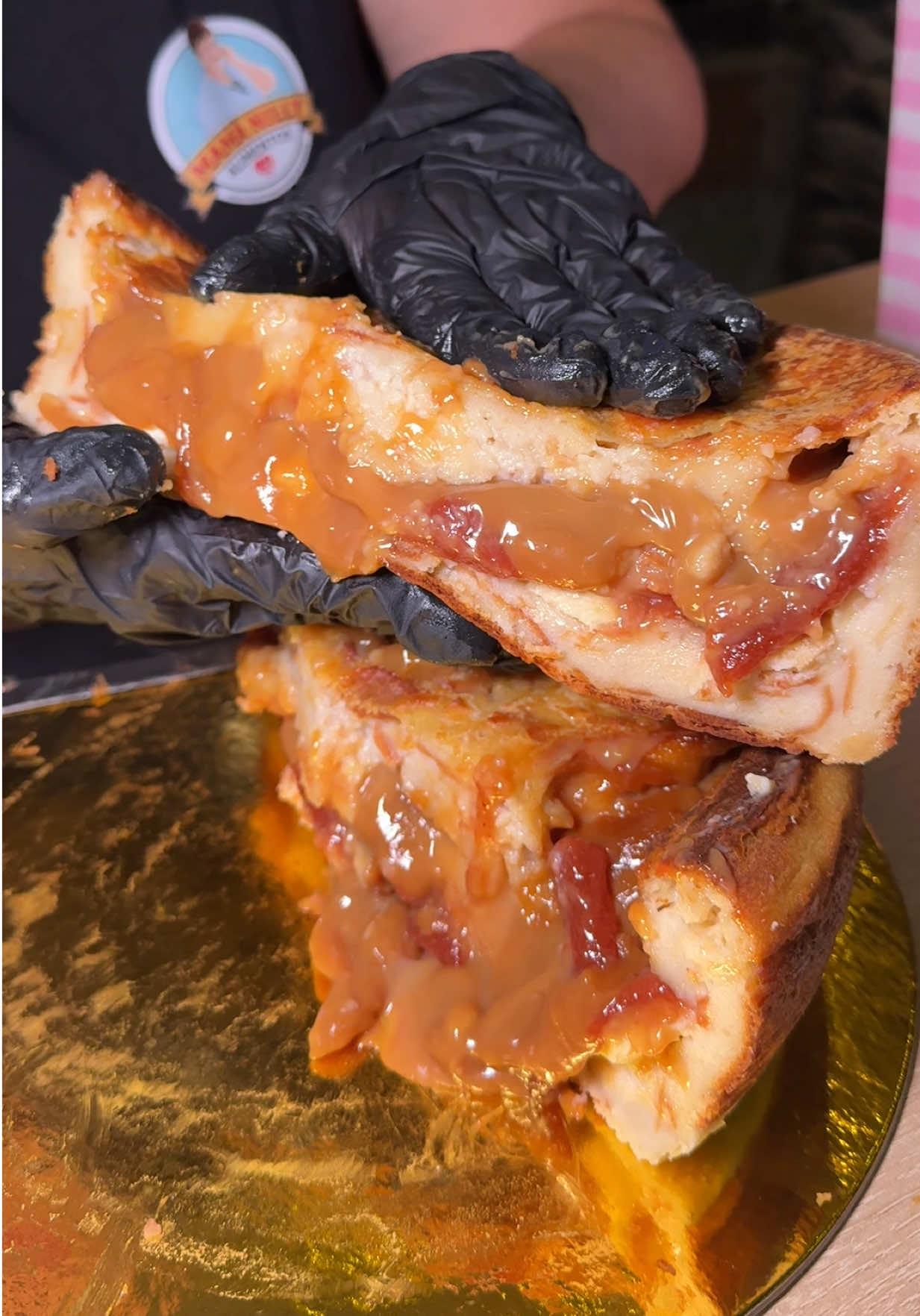 Torta de Amojabana y queso con relleno de Arequipe y también de Bocadillo🤭🤤✨TORTA GLORIA 🛵Domicilios en Medellín y Área Metropolitana Número de pedidos📱321 598 83 81 #envios #domiciliosmedellin🏍 🇨🇴 #tortadechocolate #mojicón #almojabanas     