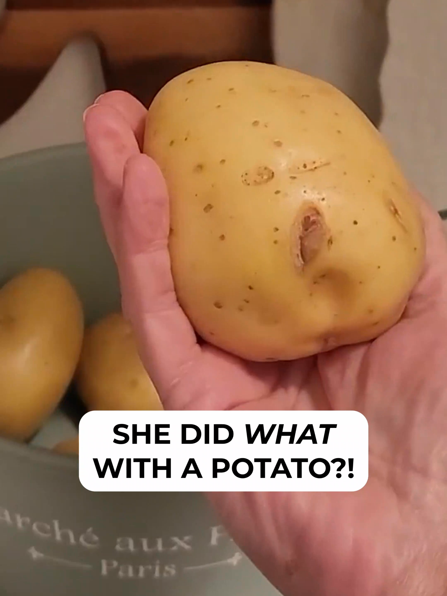 I'm sorry... WHAT?! 🤯#kitchendiy #homehack #falldecor #falldiy #easydiy #diyhomedecor #fallcenterpiece #fallrecipes