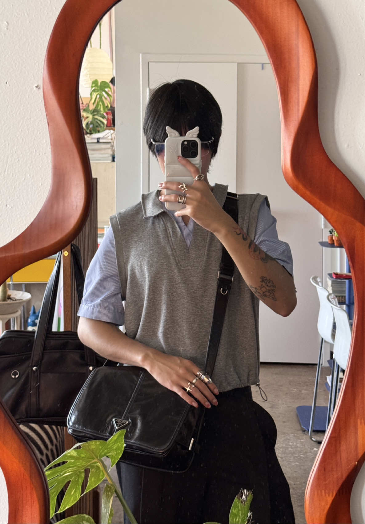 Absolutely in love with my new messenger bag ahhhh! . . . #interiordesign#homedecor#fashion#prada#creatorsearchinsights @Prada 
