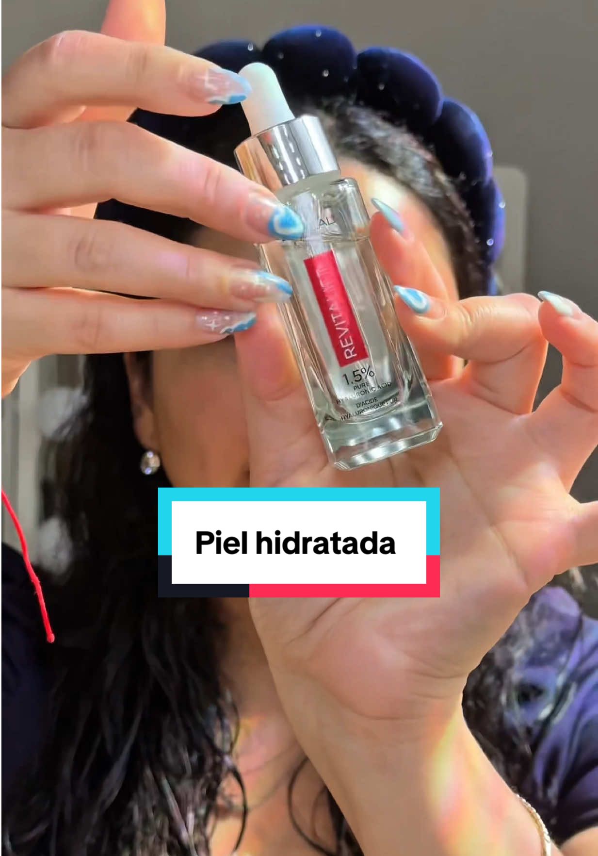 El secreto para una piel hidratada y maquillaje bonito 💕🥰 el serum de ácido hialuronico de Loreal! #tiktokshopcreatorpicks #lorealparis #pielhidratada #maquillaje #pielsana 