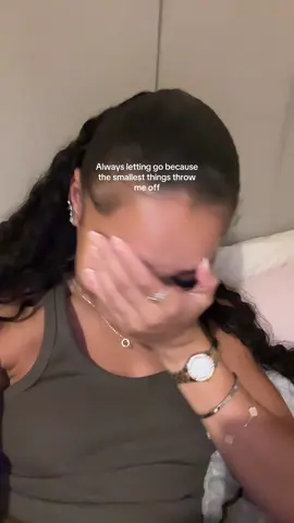 Like ur cool but I don’t like the colour of your bedroom walls fr 