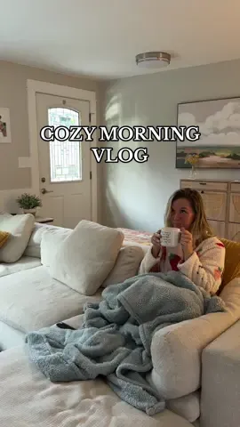 Happy Wednesday 🫶🏼 #morningroutines #cozymorning #goodmorning #comfortcreator 