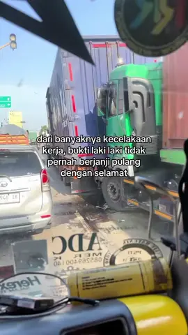 #ipaltruknologi #lakalantas #storycantermania #trukmboisfyp_trukindonesiaf #drivermudapunyacerita #fypage 