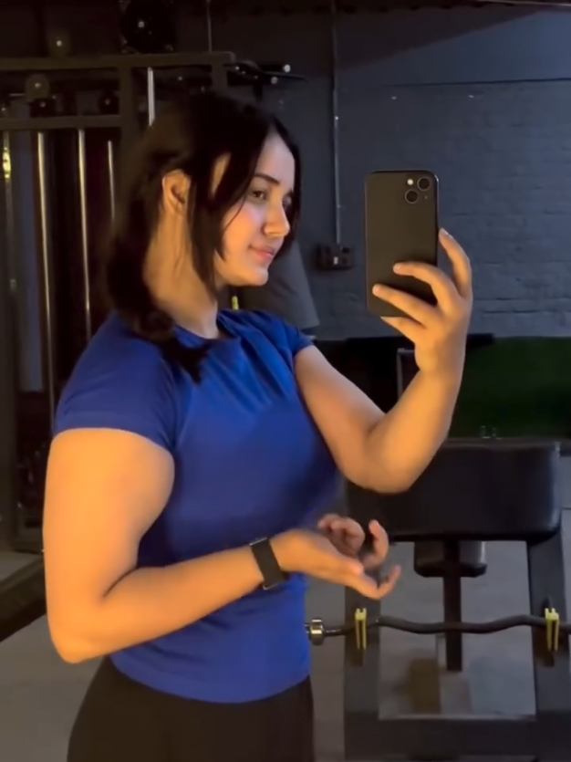 Fitness girl #Fitness #trend 