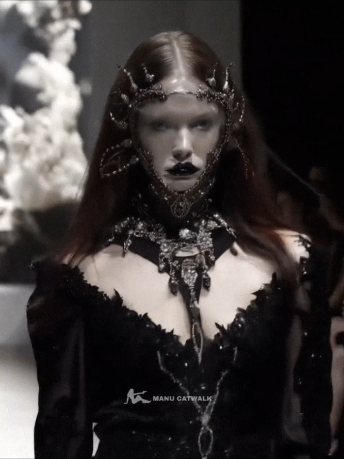 What if it was real?  #alexandermcqueen #johngalliano #ai #foryou #fyp 