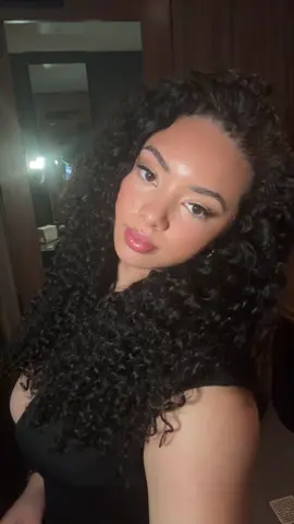 It’s me… the dinner date 💋 #dinnerwithme #dinnerdate #datenight #littleblackdress #ootdfashion 