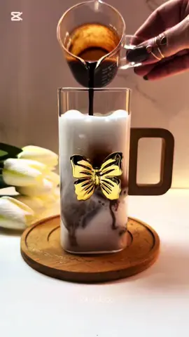 مساء الورد 🌹🫰🏻 #icedlatte #تصويري📸 #coffee #sara_abdo 