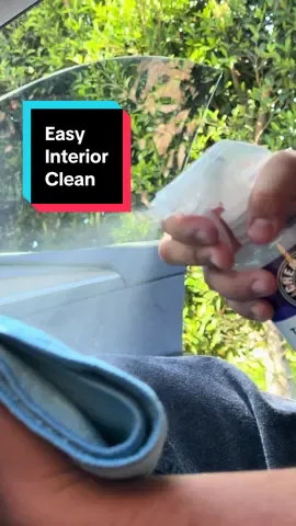 Cleaning your interior has never been easier! 👆#chemicalguys #interior #cleaning #detailing #howto 