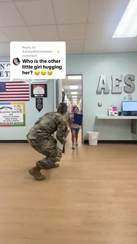 Replying to @AshleyMittelstetter✨ My daughter 🥰 I had already went to her mschool to surprise her. #fyp #militaryhomecoming #militarylife #deploymenthomecoming