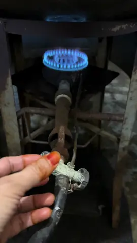 ALHAMDULILLAH JAM 1 PAGI BARU SIAP MASAK SERAT HALIA NI, KACAU SELAMA 4JAM, ESOK BARU GORENG IKAN BILIS DAN LADA HITAM, BILA KITA SABAR DALAM MELAKUKAN SESUATU, ALLAH AKAN PERMUDAHKAN, IN SYA ALLAH, RESTOCK SAMBAL PANTANG EBUNDA UTK NOVEMBER GUYS…🤲 #sharingiscaring #serathalia #sambalpantangebunda #sambalebunda #syukurselalu 