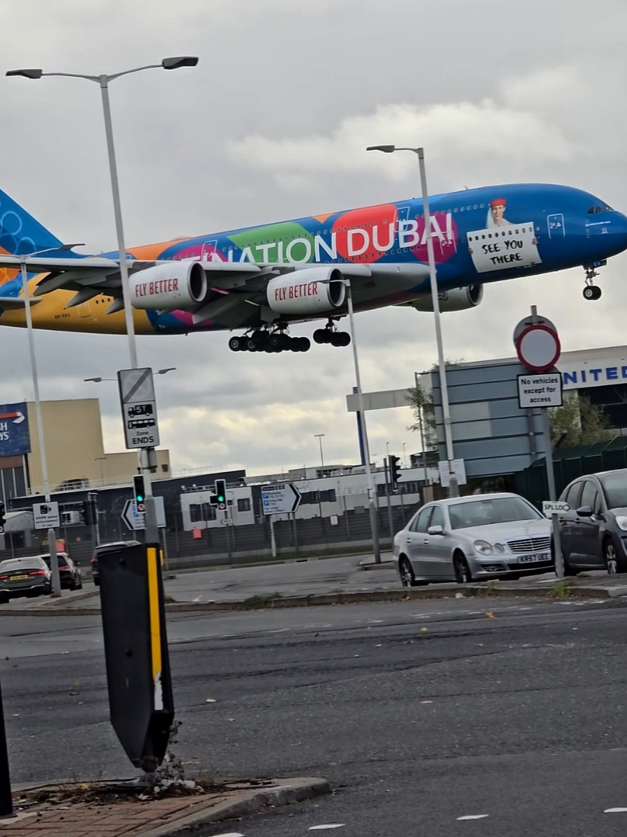 Nothing nothing ..then BOOM!😳 ✈️✈️✈️ Don't miss the end ✈️ 😲  #plane #planespotting #aviation #boeing #airbus 