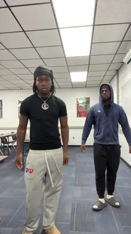 ts smooth asl🔥@SB  ) Tag Dc #zeromeech #fyp #viral #iowacentral #newdancechallenge 