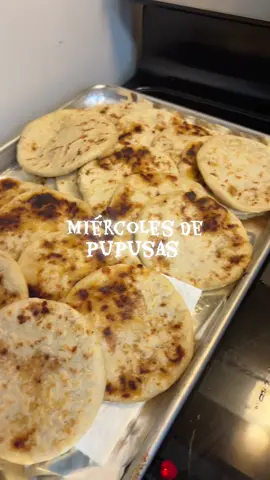 #foryourpage #viral #elsalvador🇸🇻 #pupusassalvadoreñas🇸🇻 hoy fue miércoles de pupusas 