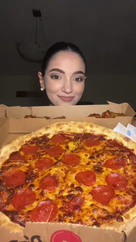 Pizza Hut mukbang #pizza #pizzamukbang #pizzahutdelivery #pepperonipizza #mukbangeatingshow 