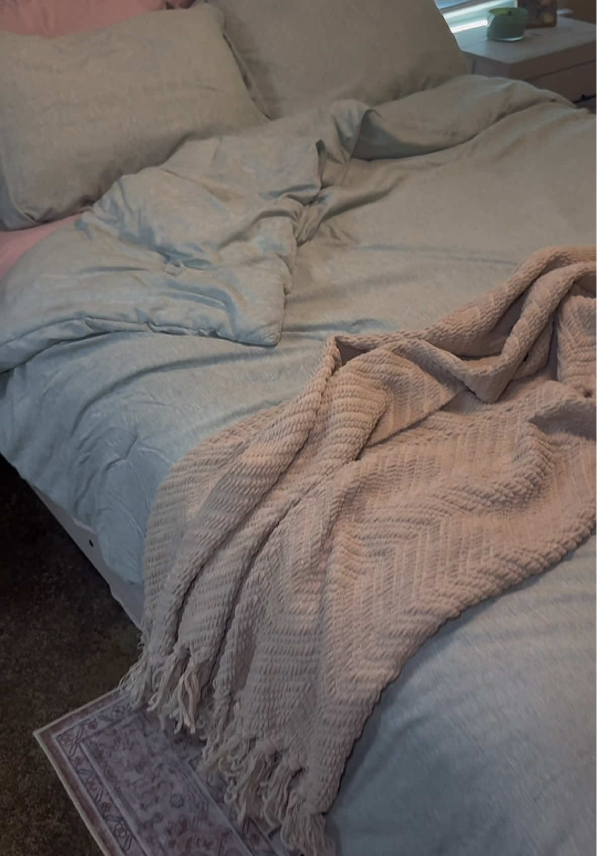 Honestly still can’t believe how affordable this is because the comfort is incredible!! #cozylux #bedding #tiktokshopblackfriday #tiktokshopcybermonday #christmasgiftideas 