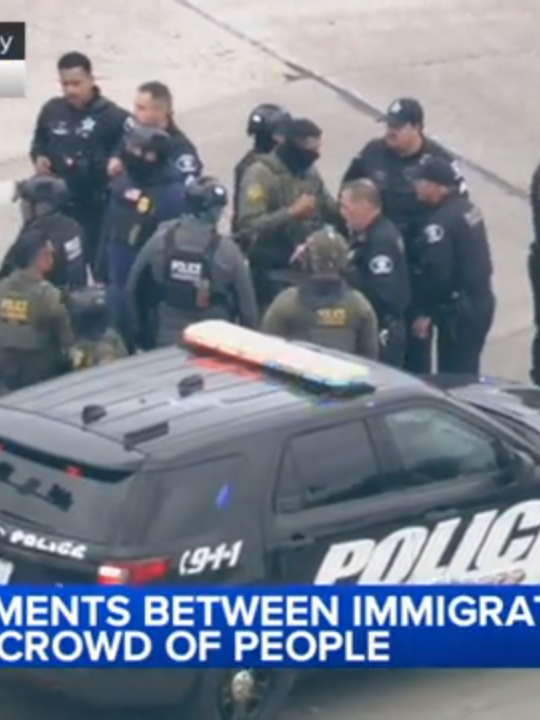 There is a large police presence on Chicago's Southwest Side after a crash. Federal agents are also on the scene. #crash #borderpatrol