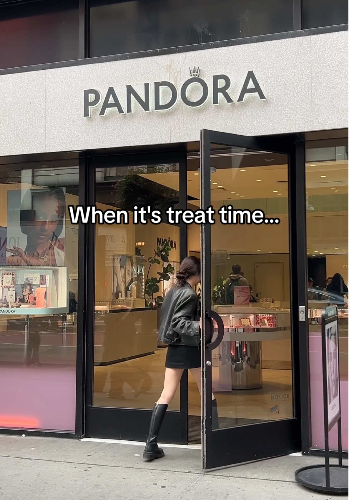 Because we all deserve a little treat sometimes 💍 💅 #PandoraJewelry #littletreat 