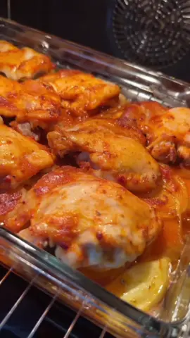 Pollo marinado ala verdura , jugosa por dentro y crujiente por fuera + moro de habichuela roja jugoso #pollomarinadoenverdura #mororojo #cocinadominicana #hechoencasa #amantealacocina 