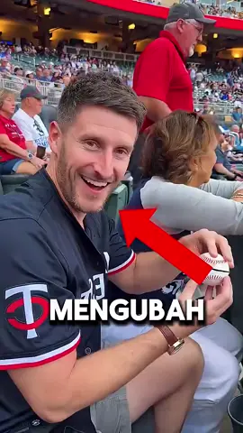 Bro Satu Ini 😮 Berhasil Ubah Bola Baseball ⚾ Jadi Sepasang Sandal 👟 Senilai 3.000 Dolar 💸 Buat Ibunya 💖 #fyp #foryou #foryoupage #respect #respectmoments #respectvideos #antonioarsy 