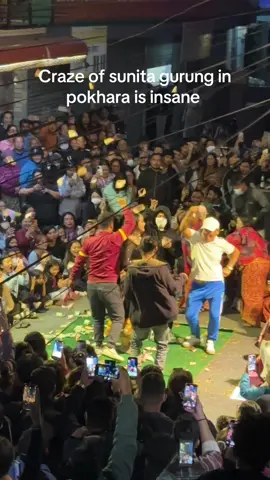 Craze of sunita gurung in Pokhara, Rambazar #sunitagurung #bhailo #tiharaayo #dance #lgbt 