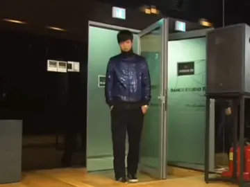 GUYS THIS IS MY FAVORITE PARODY I WATCH IT TWICE A WEEK ANYWAY PLS INTERACT BC THIS TOOK SO LONG  #gdragon #topbigbang #bigbangvip #gtop #yaoi 