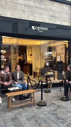 la boulangerie sans gluten @Copains débarque à Bruxelles et devient Copines pour l’occasion ✨ je peux vous assurer que TOUT est excellent, ça va devenir mon nouveau QG. Il manquait du sans gluten à Bruxelles, et Copains a répondu à la demande  *invitation* #glutenfree #sansgluten #glutenfreebrussels #celiac #boulangeriesansgluten 