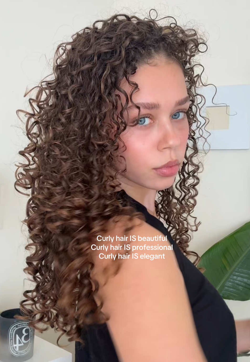 Your little reminder about curly hair💓