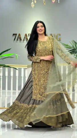 JHOL NEVER GETS OLD 👀AMAZING BEAUTIFUL LONG KAMEEZ WITH FARSHI LEHENGA BY 7AATRANG BRIDAL👀🤌🏻❤️#7aatrang #million #fyp #viral #CapCut 