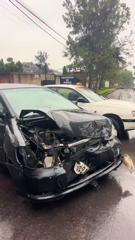 Imana iracyamfiteho umugambi. Ndokotse impanuka yimodoka  hano niboye..