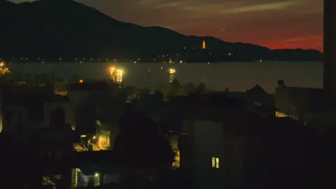 Bình minh Đà Nẵng #đà_nẵng #chùalinhứng #monfiorihomestay 