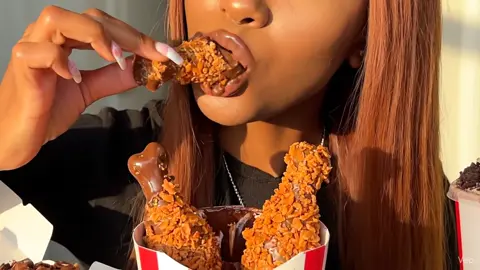 POV: It looks like fried chicken from KFC… but it’s all chocolate 😭🍫 #mukbang #chicken #asmr #kfc #Foodie 