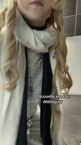 Et l’autre qui mets ces fesses sur moi #cosplaynavia #cosplaygenshinimpact #pourtoi #trend #fypp 