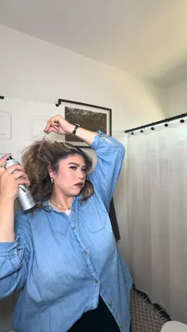 Voluminous hair hates to see @Color Wow Hair Style on Steroids spray coming because what kind of sorcery is in this 😳 I’m gagged at the results everytime 🤏🏼😱 #voluminoushair #volumehair #colorwowstyleonsteriods #colorwow #hairtok 