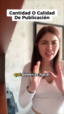🎥 No necesitas ser viral para vender en redes sociales. Publicar más no siempre es malo, lo malo es no publicar nada por querer hacerlo “perfecto”. #MarketingDeContenido #CreadordeContenido #EstrategiaDigital #ContenidoEstrategico #IAparaMarketing 
