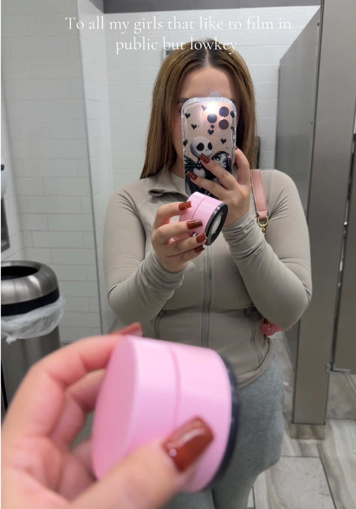 #phoneholder #tiktokshop #filmtok #phoneholderstand #phoneholdercar 