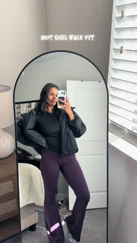 Okay but these leggings are so comfy!  Leggings: @aerie  Shoes: @Salomon  #hgw #MomsofTikTok #momlife 