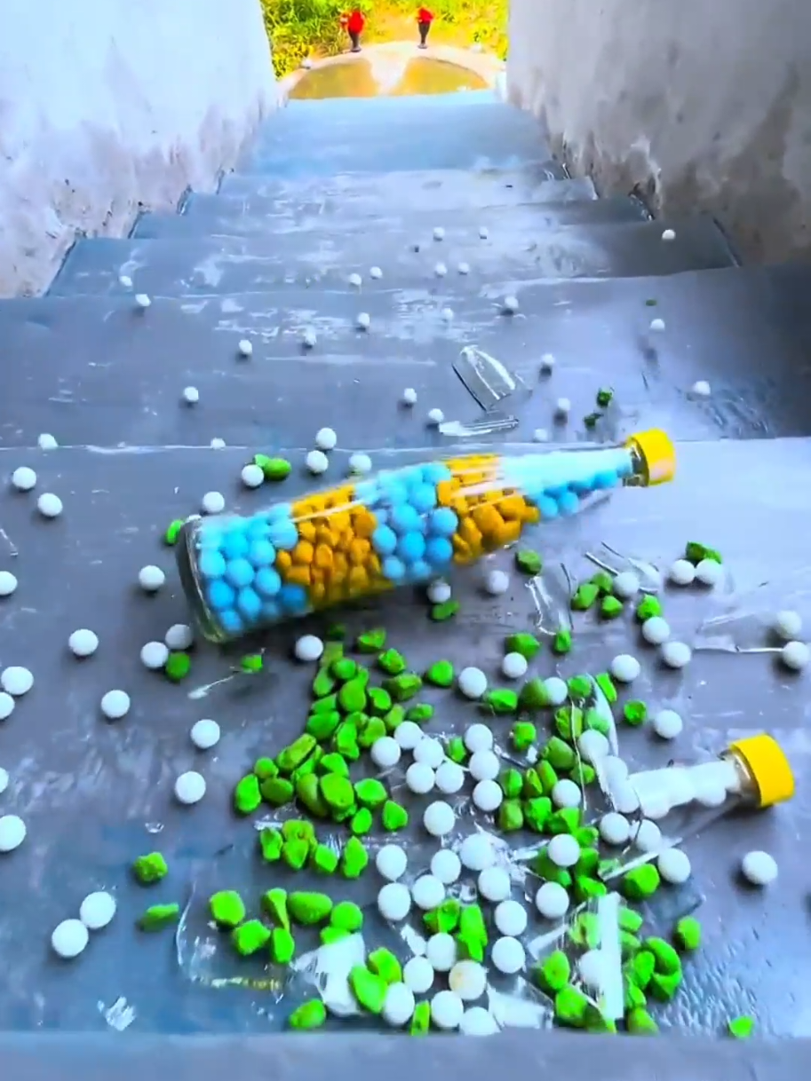 #BottleBreaking   #SatisfyingVideo   #FYP   #GlassSmash   #DestructionASMR      # satisfying  