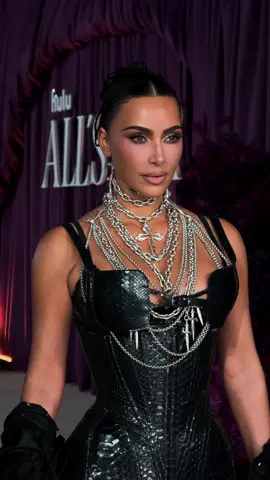 kim kardashian tonight in london for all’s fair premiere 🖤 our photos ‘the.twins.shot.this’ coming soon 📸 #kimkardashian #allsfairpremiere @Kim Kardashian 