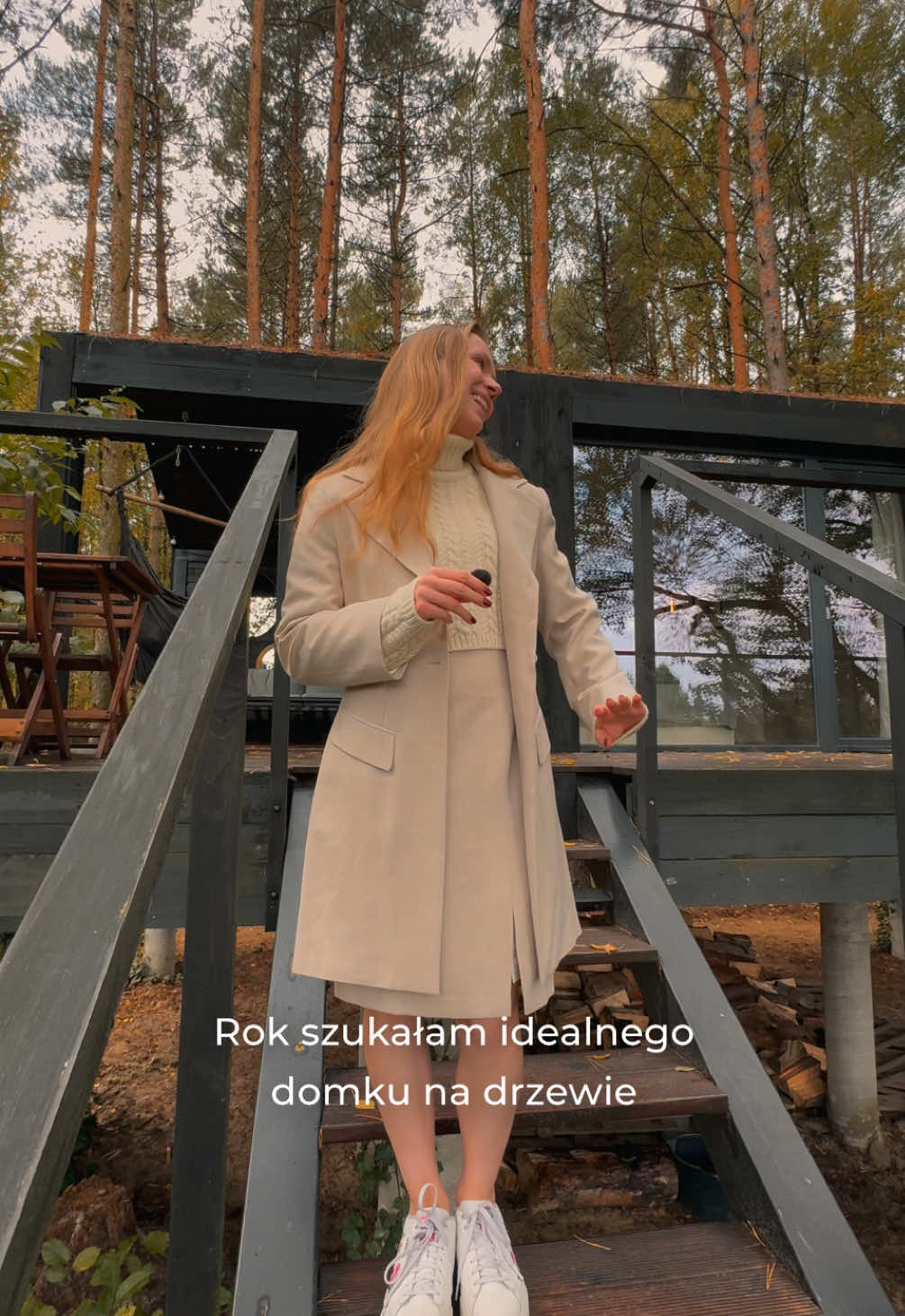Idealny domek na drzewie 🌲  📍Sosnowa Kryjówka, łódzkie Mam dla Was zniżkę 100 zł na pobyt✨ Wystarczy zarejestrować się na @AlohaCamp Polska przez mój link lub z kodem “klaudiaventure” 🌳 https://r.alohacamp.com/klaudiaventure Kupon będzie czekał po zarejestrowaniu w Waszym portfelu przez 3 miesiące 🫶 •link afiliacyjny• #uniquetravel #spa #cabininthewoods #sauna #jacuzzi 