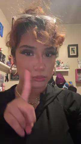 my squinting is pmo anywho my first ever recorded haul 😭-  MARSHALLS HAUL - JUICY COUTURE 🩷 AND OTHER RANDOM STUFF !!!! #destinykarma #juicycouture #marshalls #shoppinghaul #boyfriend 